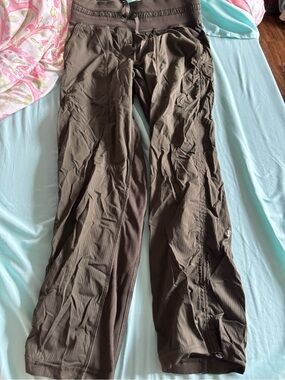 lululemon athletica Olive Brown Women's Dance Pants Capris